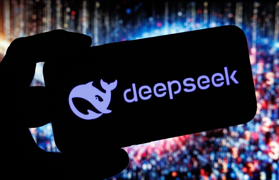 DeepSeek vs. ChatGPT: Mitos, Realidades y el Futuro de la IA en tu Empresa